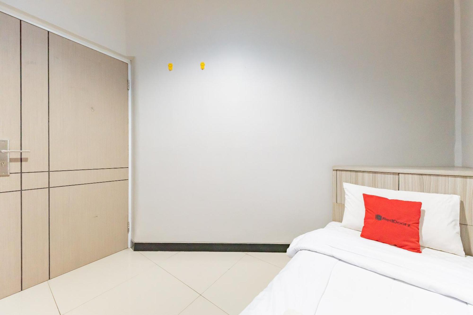 เรดดอร์ซ เนียร์ โบตานี สแควร์ มอลล์ Hotel โบกอร์ ภายนอก รูปภาพ