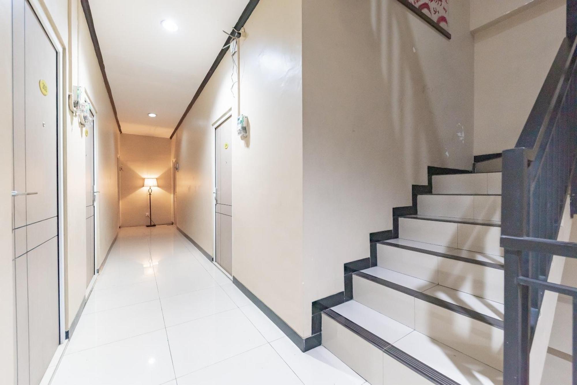 เรดดอร์ซ เนียร์ โบตานี สแควร์ มอลล์ Hotel โบกอร์ ภายนอก รูปภาพ