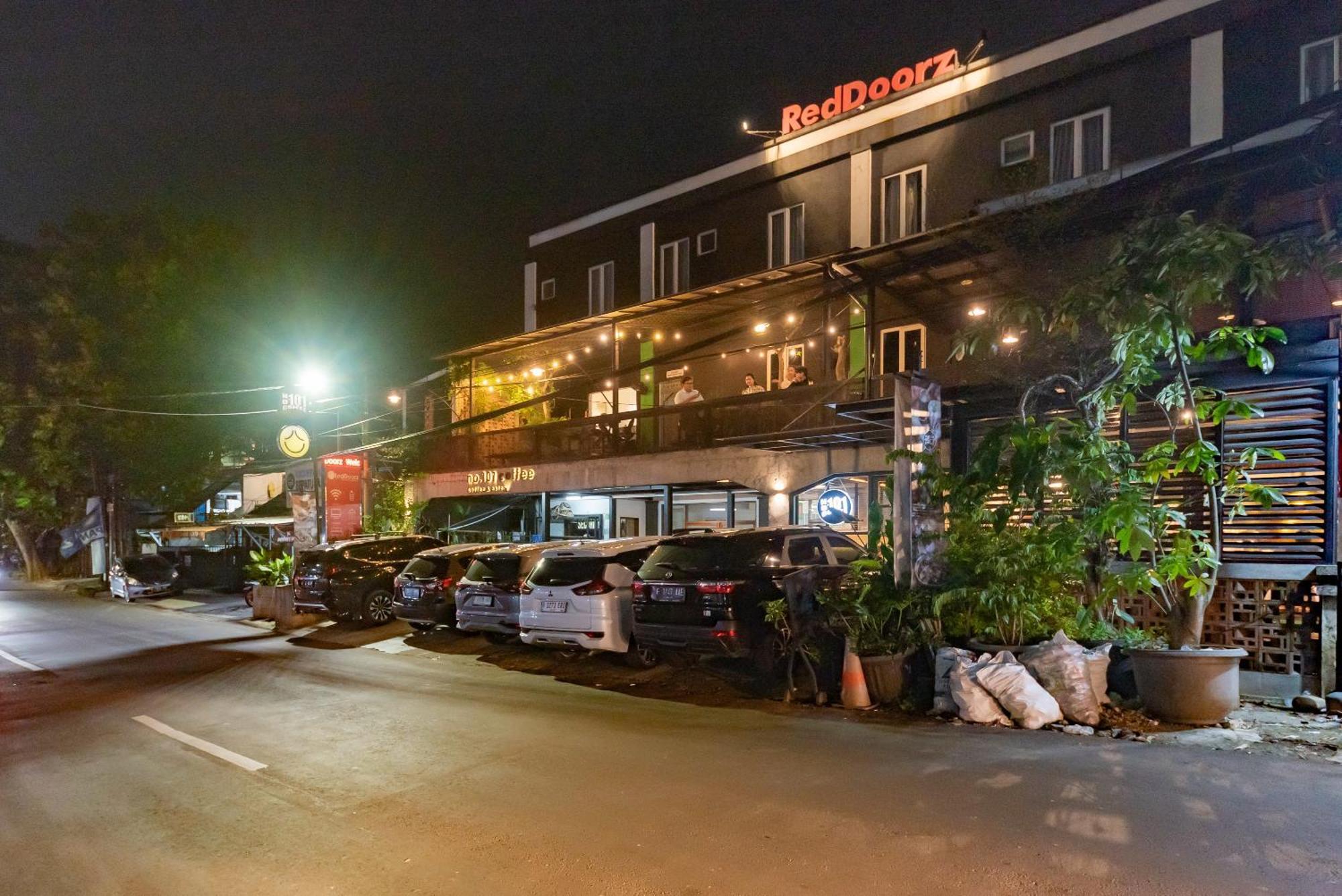 เรดดอร์ซ เนียร์ โบตานี สแควร์ มอลล์ Hotel โบกอร์ ภายนอก รูปภาพ